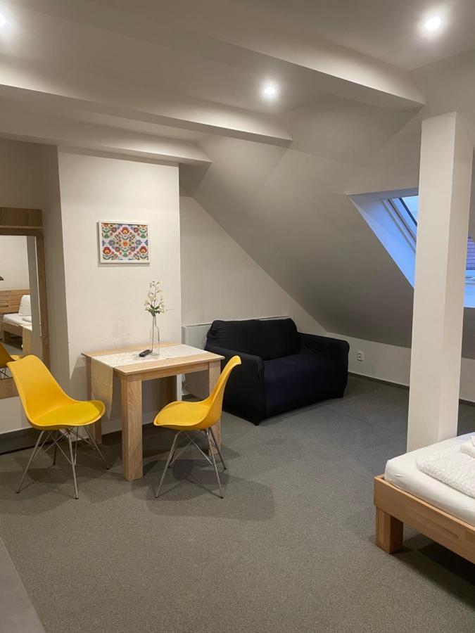 Mikulov Inn - Apartments Slunce المظهر الخارجي الصورة