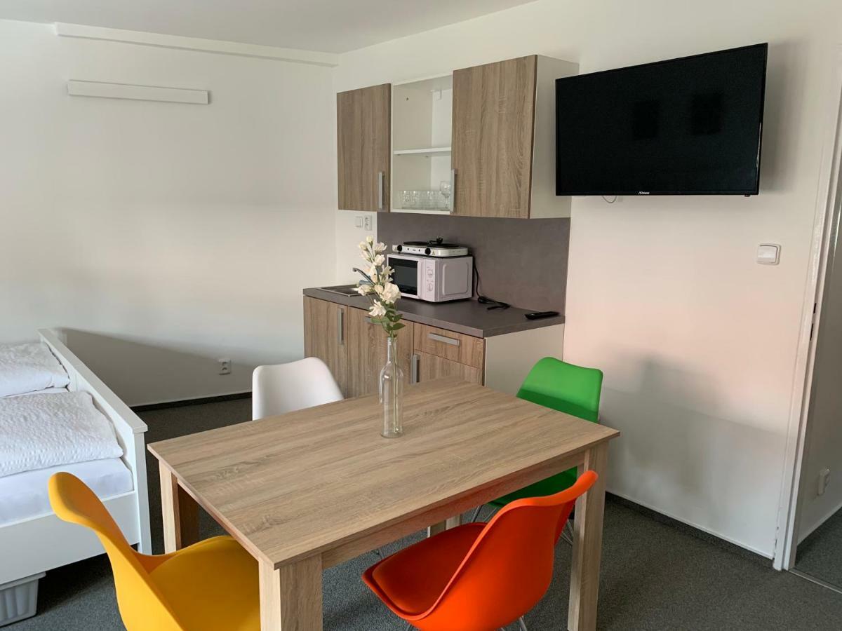 Mikulov Inn - Apartments Slunce المظهر الخارجي الصورة